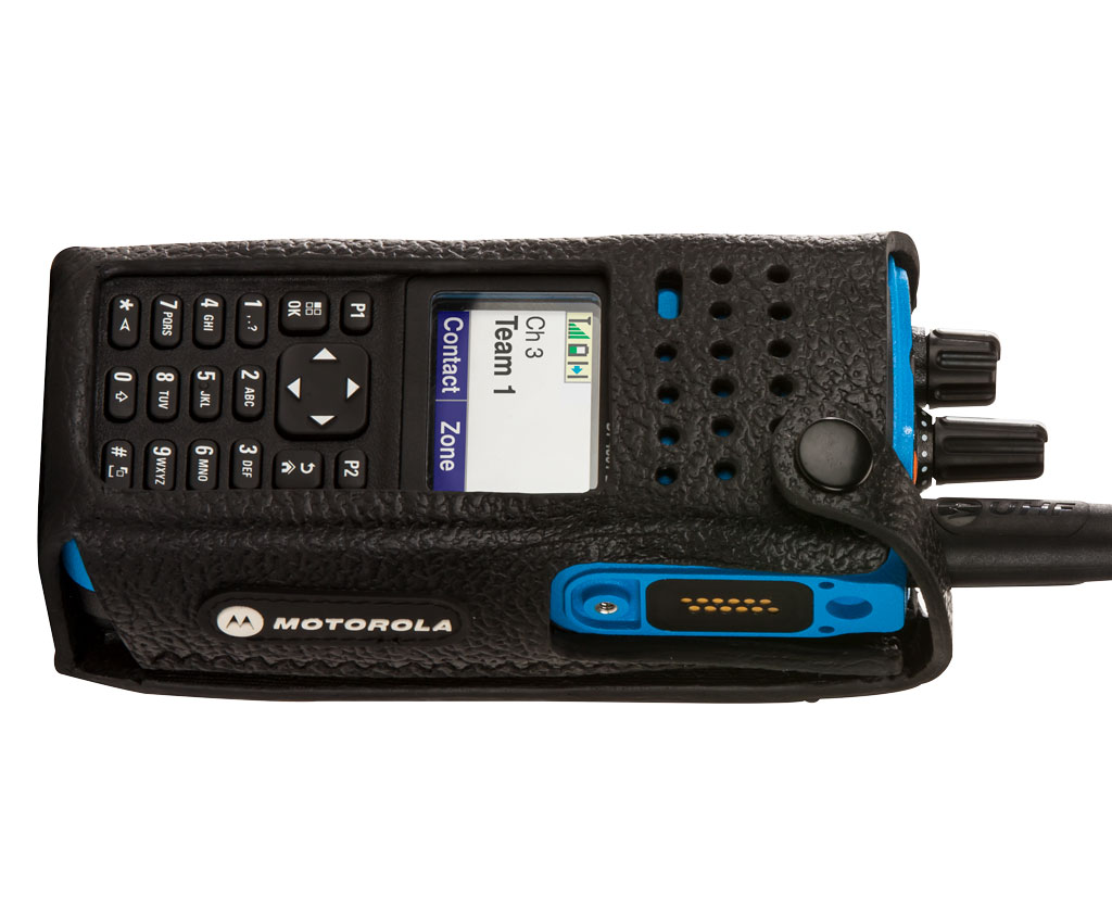 Motorola Feste Ledertasche mit 2.5 Zoll breiter und drehbarer Gürtelschlaufe für Funkgeräte mit Display PMLN6097A
